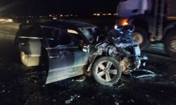 Hatay'da otomobil ile minibüs kafa kafaya çarpıştı: 1 ölü, 6 yaralı