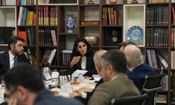 İstanbul - AK Parti Genel Başkan Yardımcısı Tuncer, odak grup toplantısına katıldı