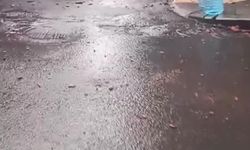 İstanbul - Beyoğlu ve Şişli'de fırtına nedeniyle çatılar uçtu; araçlar zarar gördü - 2 / Ek görüntülerle