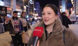 İstanbul - Kadiköy'de yeni yıl coşkuyla karşılandı