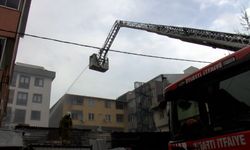 İstanbul- Sultanbeyli'de plastik malzeme üretimi yapılan iş yerinde çıkan yangın söndürüldü