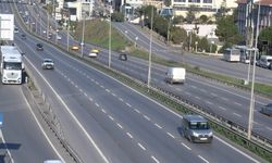 İstanbul- Yılın ilk günü İstanbul'da yollar boş kaldı