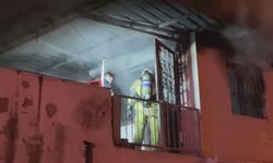 İzmir'de 2 katlı evde yangın: 1 ölü