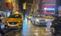 İzmirliler yeni yıl kutlamaları sürerken polis ekipleri denetimlerini sürdürdü (2)