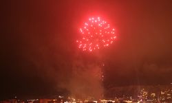 Kapadokya'da yeni yıla havai fişek eşliğinde eğlenerek girdiler/Ek fotoğraflar