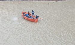 Karadeniz'de sürüklenen Türk gemisi karaya oturdu