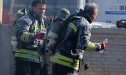 Konya'da fabrika deposu yandı; siyah duman gökyüzünü kapladı