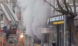 Manisa'da oyun salonu yandı