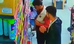 Marketteki deodorantları, arkadaşlarıyla buluşmaya gittikleri için çalmışlar