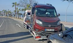 Ordu'da kamyonet ile ışık ihlali yapan hafif ticari araç çarpıştı; 2 yaralı