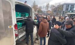 Otomobil direğe çarptı; baba ve oğlu öldü, sürücü anne ağır yaralı (2)