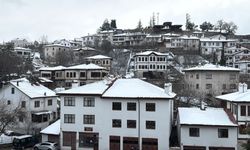 Safranbolu'nun tarihi konakları karla kaplandı