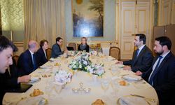 Suriye Dışişleri Bakanı Şeybani, Fransa Dışişleri Bakanı Barrot ile görüştü