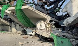 Tayland'da inşaat vinci yola devrildi: 2 ölü, 5 yaralı