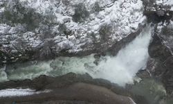 Ulukaya Kanyonu ve Şelalesi'nde kar manzarası