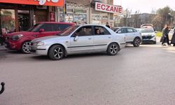 Yaya geçidinde otomobilin çarptığı 2 yaya yaralandı