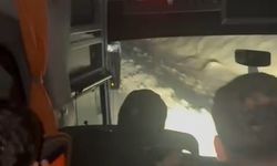 Yolcu otobüsünün şarampole devrildiği kaza kamerada: 4 yaralı