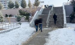 Yolcunun midesinden 472 gram metamfetamin çıktı