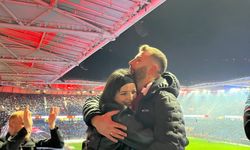 14 Şubat'ta tribünde evlilik teklifi
