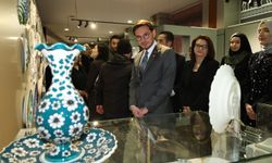 Belmek kurslarında şekillenen çiniler görücüye çıktı