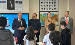 Eski KKTC Cumhurbaşkanı Ersin Tatar, Girne Koleji Trabzon kampüsünü ziyaret etti