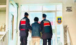 Farklı suçlardan aranan 2 firari hükümlü yakalandı