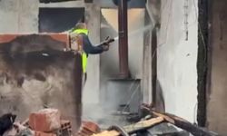 İmam lojmanı, çıkan yangında yandı