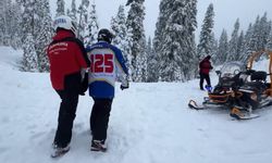 JAK timinden karla kaplı ormanda zorlu tatbikat