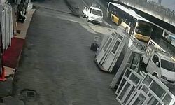 Köpekten kaçarken otobüsün çarptığı üniversiteli ağır yaralandı, kaza kamerada