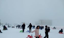 Petek Gençle gençler Akdağ'ı keşfe doydu