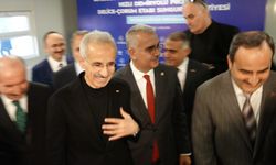 Bakan Uraloğlu'ndan 'Süper Hızlı Tren' müjdesi; Ankara-İstanbul arası 80 dakikaya düşüyor