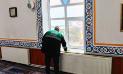 Canik'te camiler dip köşe temizleniyor