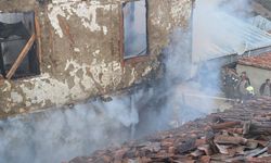 Çorum'da yangın; 2 ev ve 1 traktör kullanılamaz hale geldi