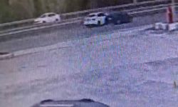 El freni çekilmediği için hareket eden otomobile, başka otomobil çarptı: 1 ölü, 3 yaralı