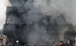 Garajda çıkan yangında 6 araç yandı