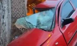 İki otomobilin çarpıştığı kaza kamerada; 1 ölü, 5 yaralı