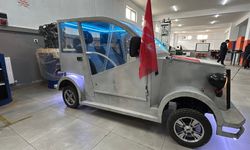 Lise öğrencileri geri dönüşüm malzemeleri ile araç üretti