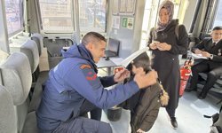 Amasra'da çocuklar sahil güvenlik botunu gezdi