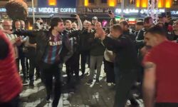 'Bizim Çocuklar'ın başarısı Trabzon'da horon ve kolbastı oynayarak kutlandı