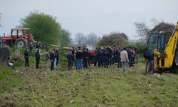Devrilen traktörün sürücüsü hayatını kaybetti