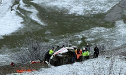 Hasta taşıyan ambulans, uçuruma yuvarlandı: 1 ölü, 4 yaralı