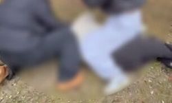 Liseli kızların kavgası; tekme- yumruk darbettiler