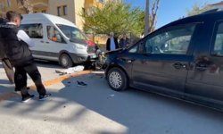 Polisten kaçan motosiklet sürücüsü kaza yaptı; 2 yaralı