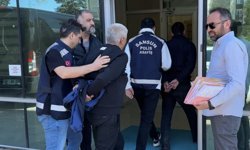 Samsun'da 10 evden 5 milyon liralık hırsızlık yapan 4 şüpheliye gözaltı (2)