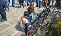 Tokat'ta eğitimde şiddete karanfilli protesto