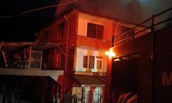 Yangın çıkan daire kullanılamaz hale geldi