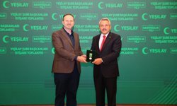 Yeşilay'dan Vali Baydaş'a 'Üstün Hizmet Madalyası'