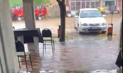 Düzce'de sağanak; ev ve işyerlerini su bastı