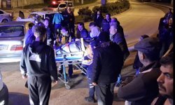 Kavşakta ters yöne giren alkollü sürücünün otomobili, başka otomobille çarpıştı: 6 yaralı