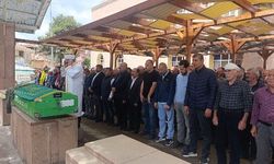 Kiraz ağacından düşüp ölmüştü, toprağa verildi